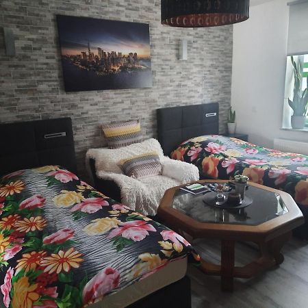 Joys Ferienwohnung Oberhausen  Esterno foto