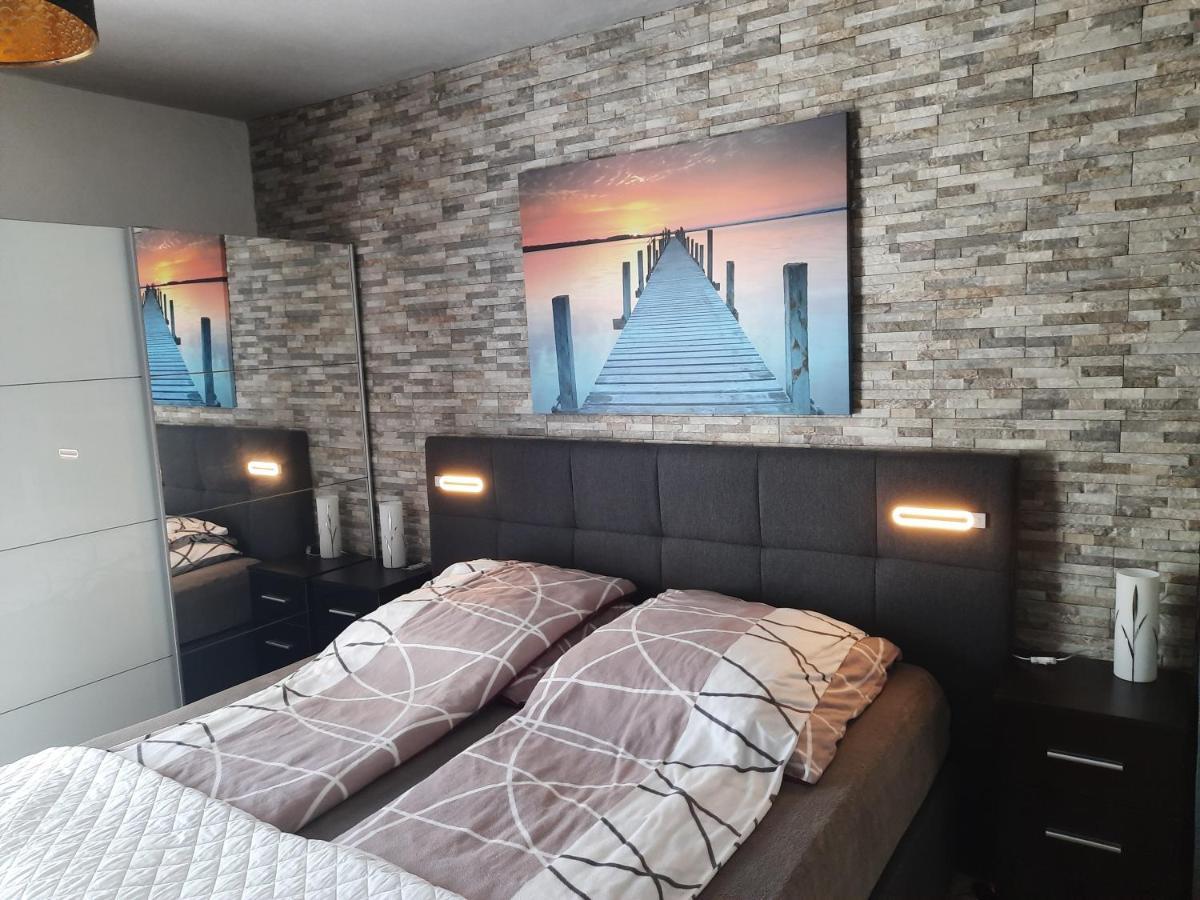 Joys Ferienwohnung Oberhausen  Esterno foto