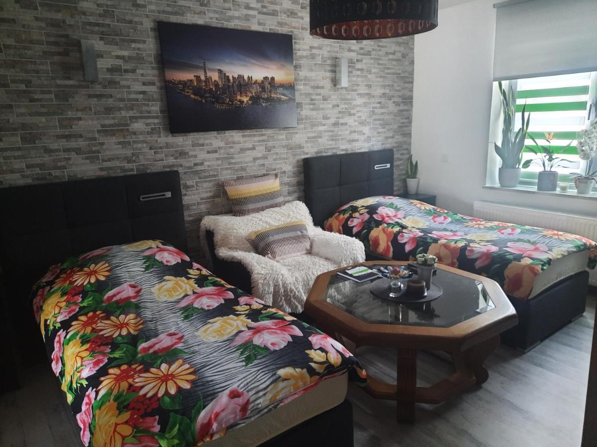 Joys Ferienwohnung Oberhausen  Esterno foto